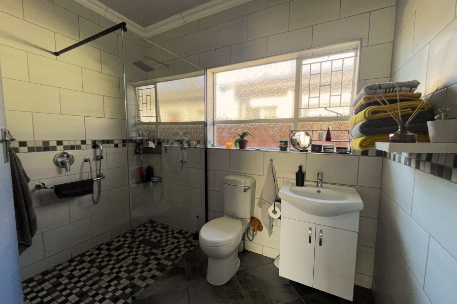 3 Bedroom Property for Sale in Universitas Free State